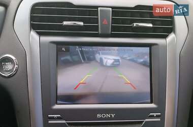 Седан Ford Fusion 2013 в 