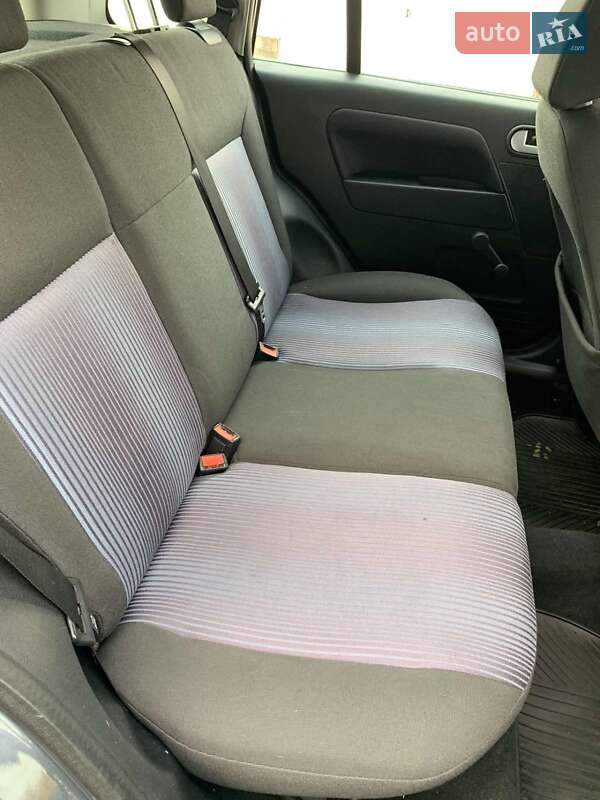 Хэтчбек Ford Fusion 2006 в Кременчуге