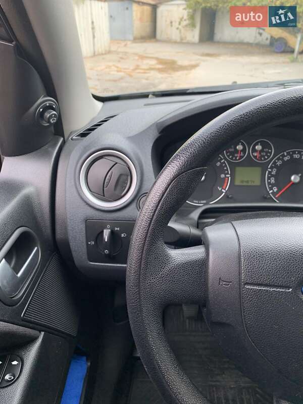 Хэтчбек Ford Fusion 2006 в Кременчуге