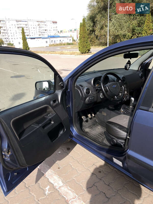 Хетчбек Ford Fusion 2005 в Сумах