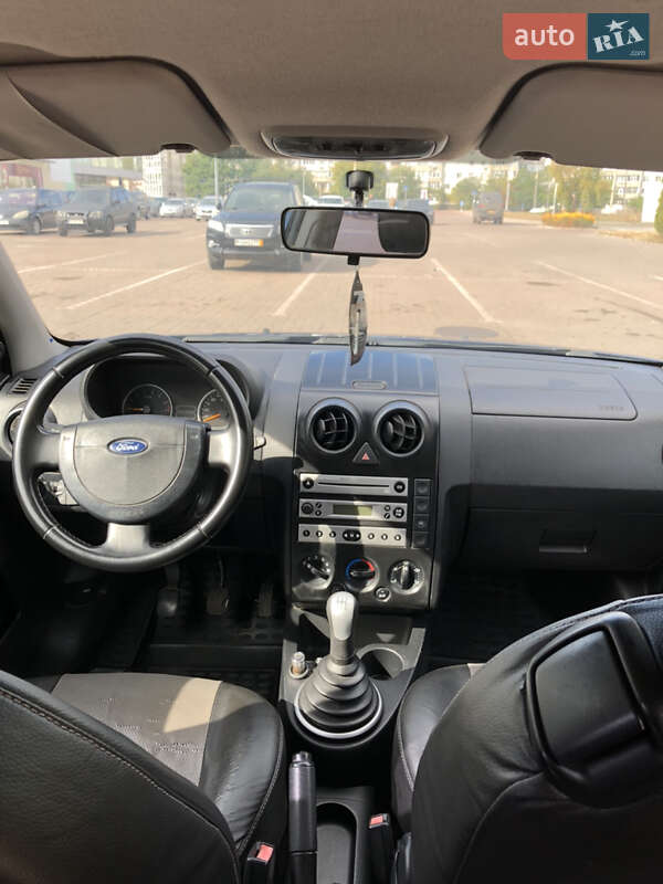 Хетчбек Ford Fusion 2005 в Сумах