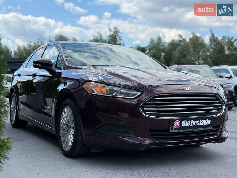 Седан Ford Fusion 2013 в Рівному