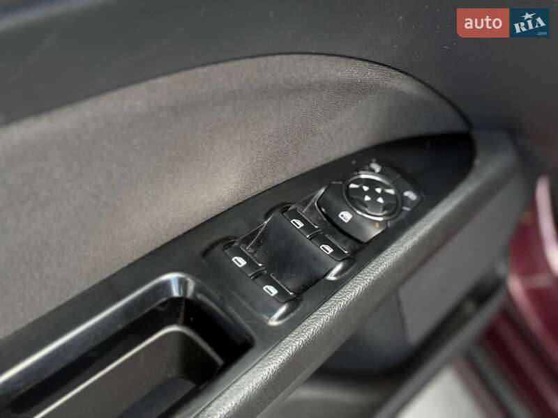 Седан Ford Fusion 2013 в Рівному