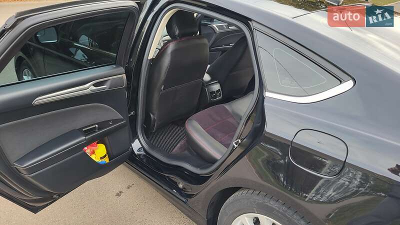 Седан Ford Fusion 2016 в Полтаві
