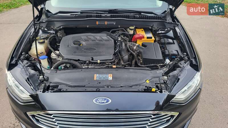 Седан Ford Fusion 2016 в Полтаві