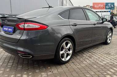 Седан Ford Fusion 2016 в 