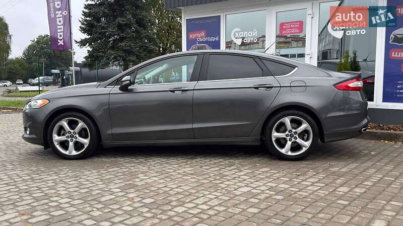 Седан Ford Fusion 2016 в Львові