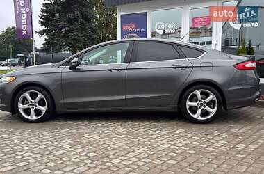 Седан Ford Fusion 2016 в 
