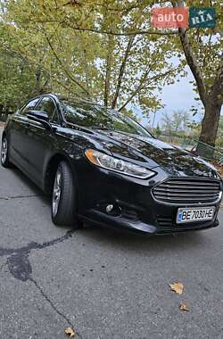 Седан Ford Fusion 2013 в 