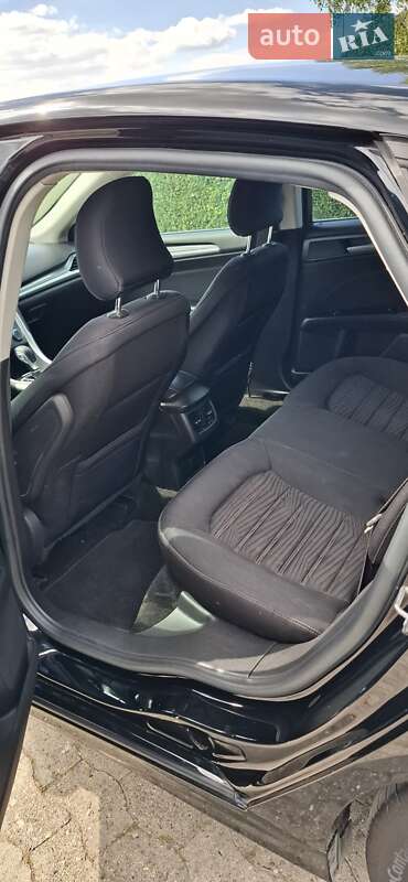 Седан Ford Fusion 2015 в Львові