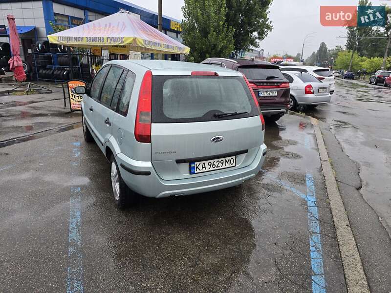 Хэтчбек Ford Fusion 2003 в Киеве