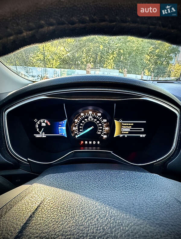 Седан Ford Fusion 2016 в Дніпрі
