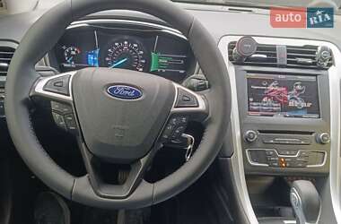 Седан Ford Fusion 2016 в Чернігові