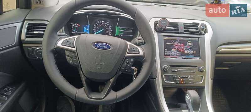 Ford Fusion 2016