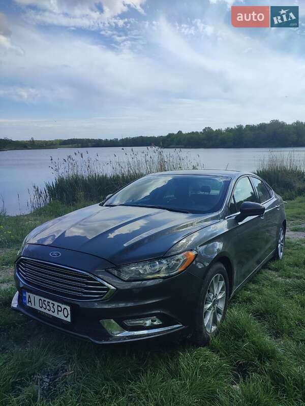 Седан Ford Fusion 2016 в 