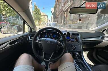 Седан Ford Fusion 2012 в 