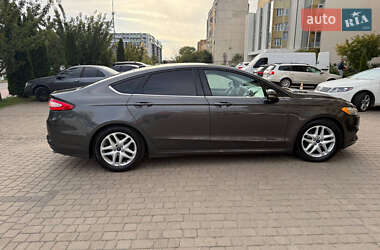 Седан Ford Fusion 2015 в 