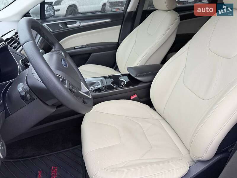 Седан Ford Fusion 2015 в Харькове