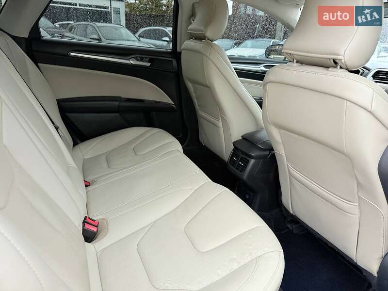 Седан Ford Fusion 2015 в Харькове