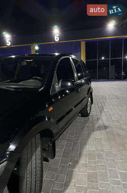 Хетчбек Ford Fusion 2006 в 