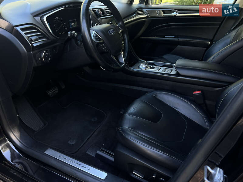 Седан Ford Fusion 2018 в Тульчине