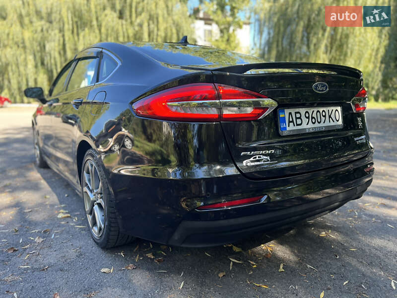 Седан Ford Fusion 2018 в Тульчине