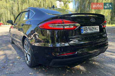 Седан Ford Fusion 2018 в 