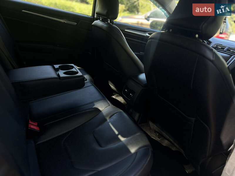 Седан Ford Fusion 2018 в Тульчине