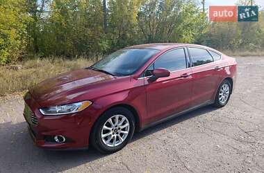 Седан Ford Fusion 2016 в 
