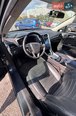 Седан Ford Fusion 2014 в 