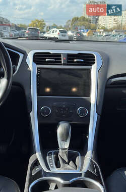 Седан Ford Fusion 2014 в 