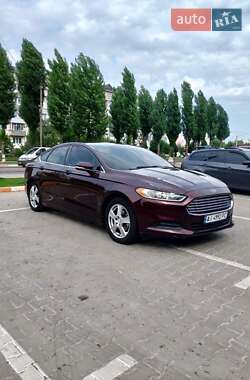 Седан Ford Fusion 2013 в 