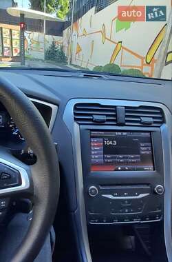 Седан Ford Fusion 2014 в 