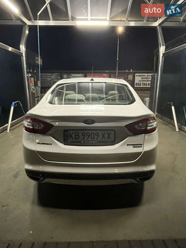 Седан Ford Fusion 2015 в Вінниці
