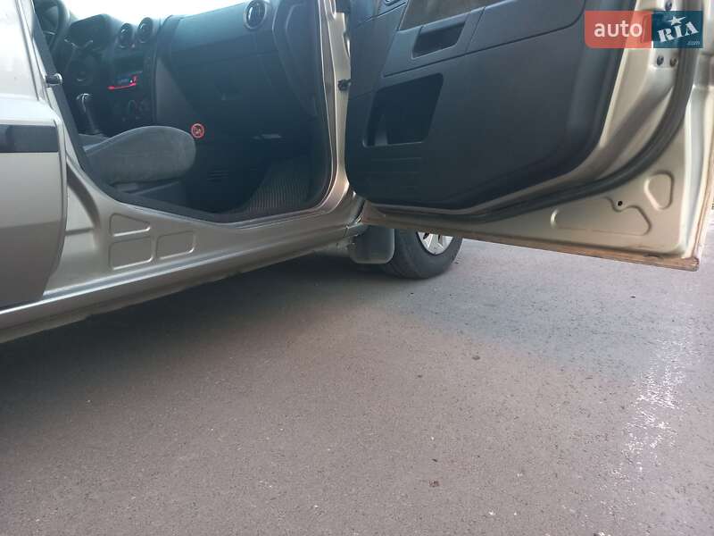 Хетчбек Ford Fusion 2003 в Харкові