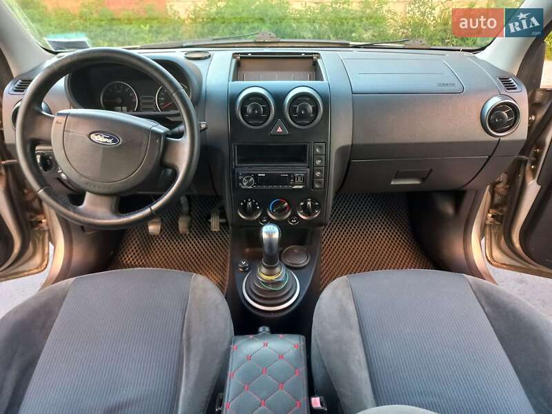 Хетчбек Ford Fusion 2003 в Харкові