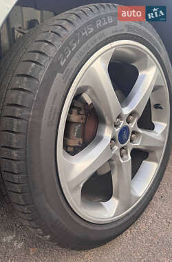 Седан Ford Fusion 2014 в 