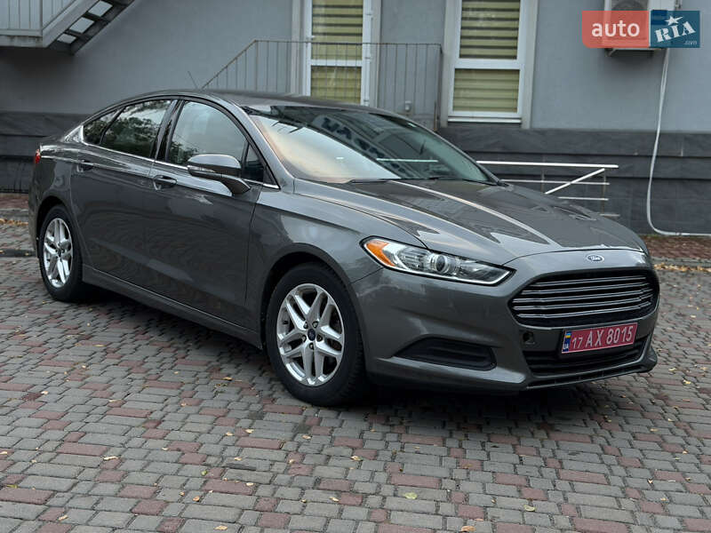 Седан Ford Fusion 2014 в Лубнах