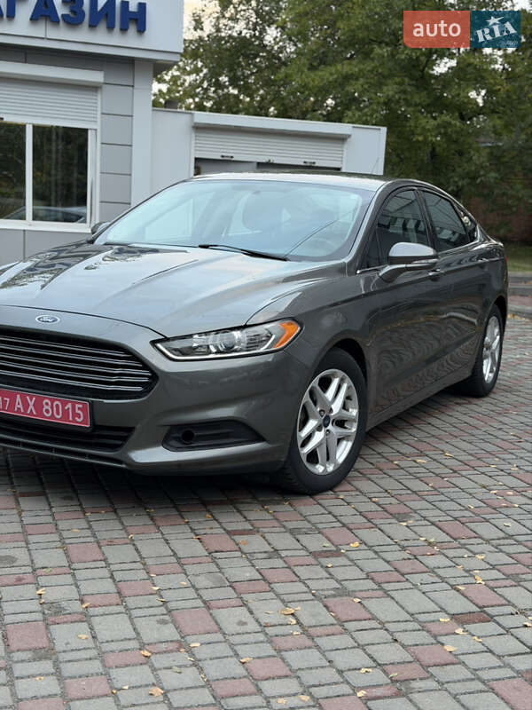 Седан Ford Fusion 2014 в Лубнах