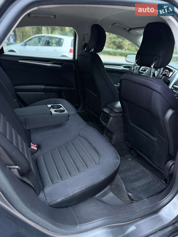 Седан Ford Fusion 2014 в Лубнах