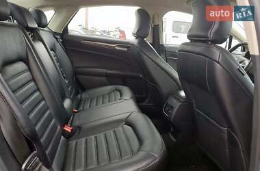 Седан Ford Fusion 2018 в 