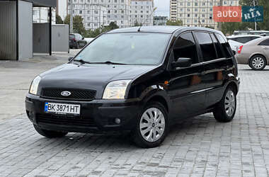 Хэтчбек Ford Fusion 2003 в Нетешине