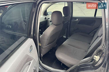 Хетчбек Ford Fusion 2003 в 