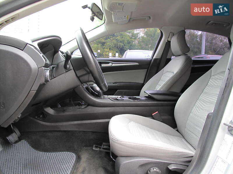 Седан Ford Fusion 2016 в Києві фото 37 Седан Ford Fusion 2016 в Києві