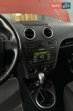 Хетчбек Ford Fusion 2006 в 