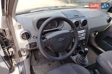 Хетчбек Ford Fusion 2005 в 