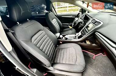 Седан Ford Fusion 2015 в 