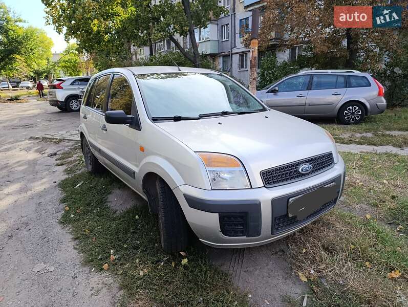 Хетчбек Ford Fusion 2008 в Павлограді