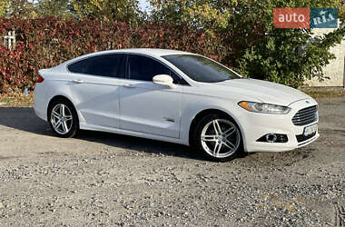 Седан Ford Fusion 2014 в 