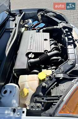 Хэтчбек Ford Fusion 2011 в 